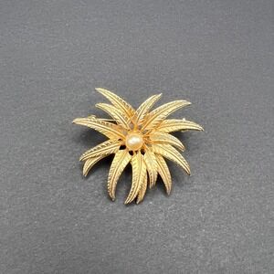 Vintage Brooks Brooch Gold Tone Textured Flower Leaf Faux Pearl MCM Elegant